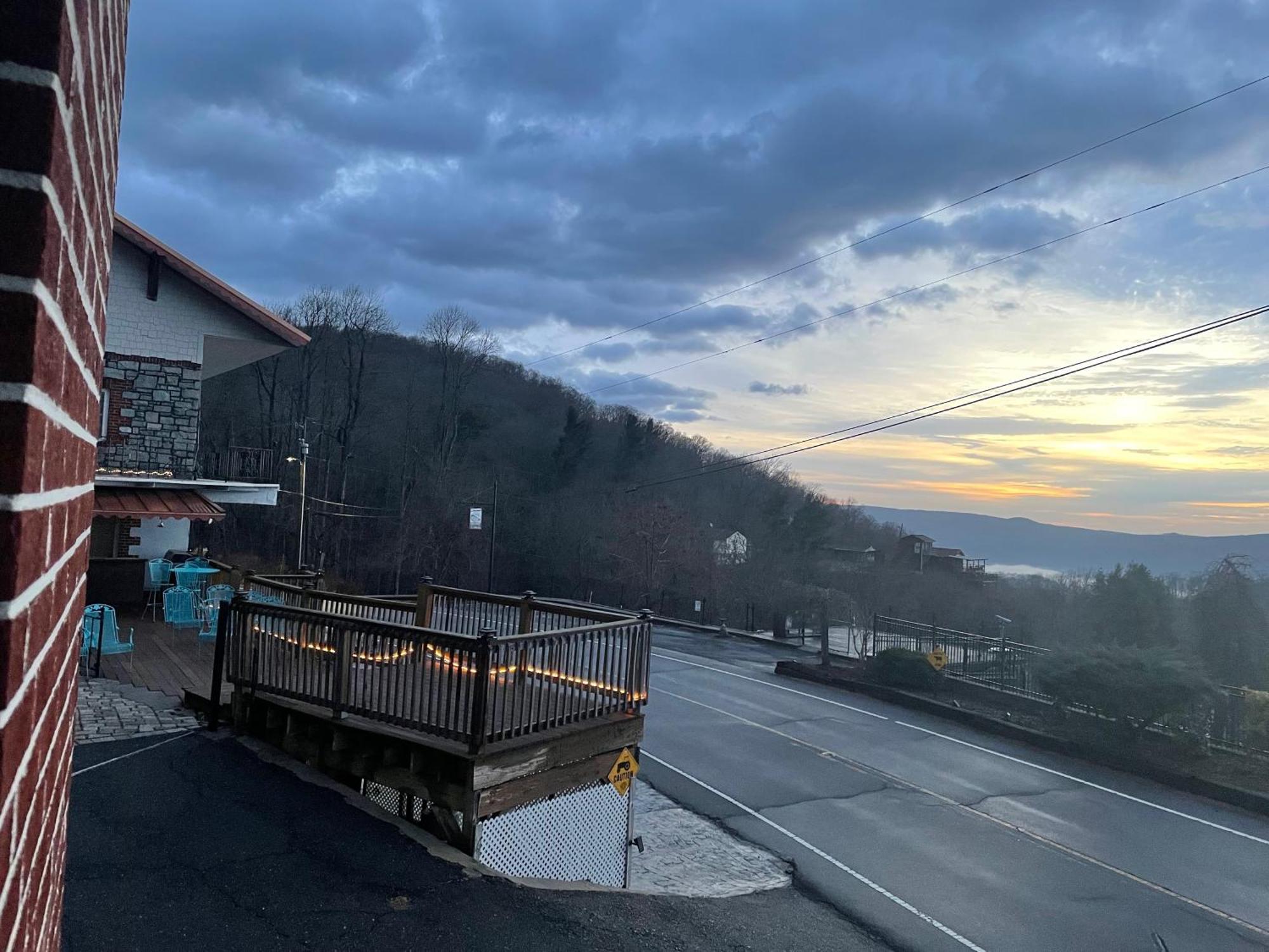 Skyline Village Inn Spruce Pine Ngoại thất bức ảnh