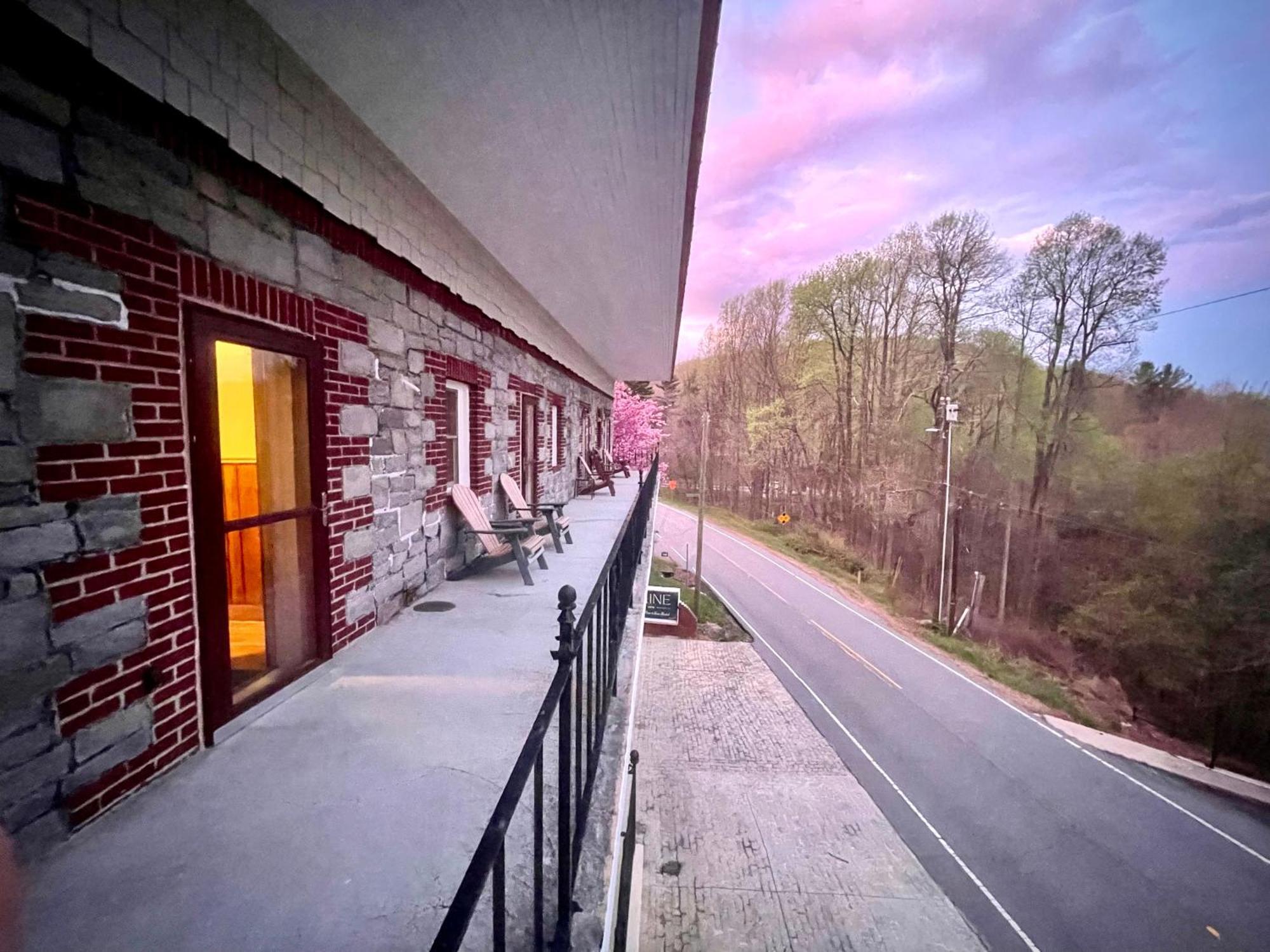 Skyline Village Inn Spruce Pine Ngoại thất bức ảnh