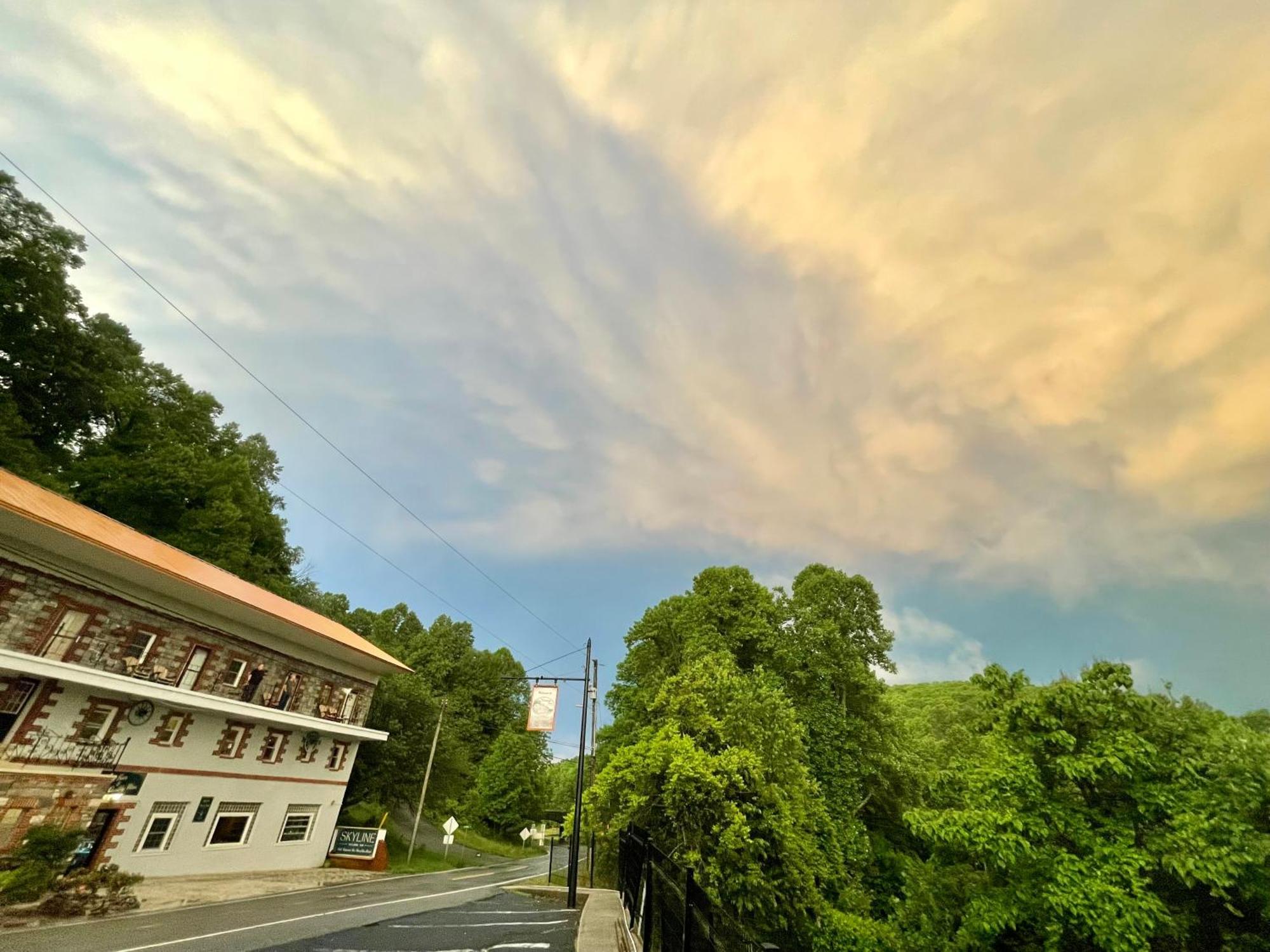 Skyline Village Inn Spruce Pine Ngoại thất bức ảnh