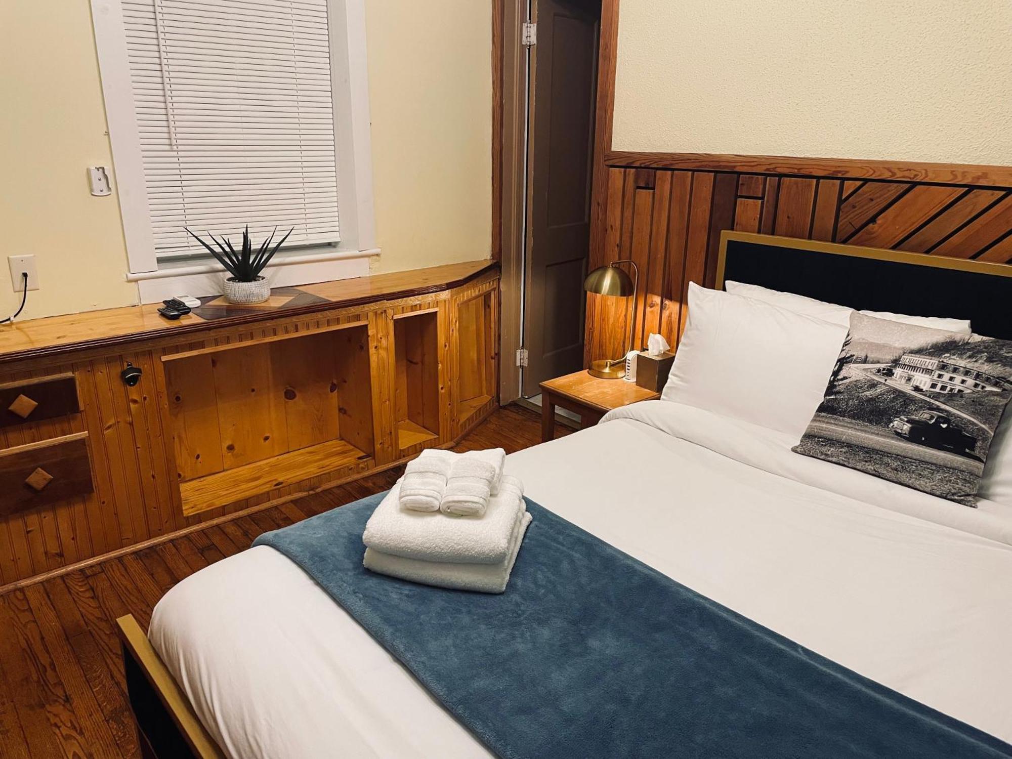 Skyline Village Inn Spruce Pine Ngoại thất bức ảnh